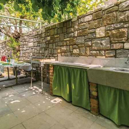Gorgeous In With Kitchen
